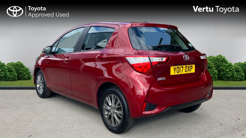 Toyota Yaris 1.5 VVT-i Icon Tech 5dr Petrol Hatchback - Image 4