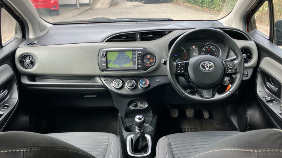 Toyota Yaris 1.5 VVT-i Icon Tech 5dr Petrol Hatchback - Image 6