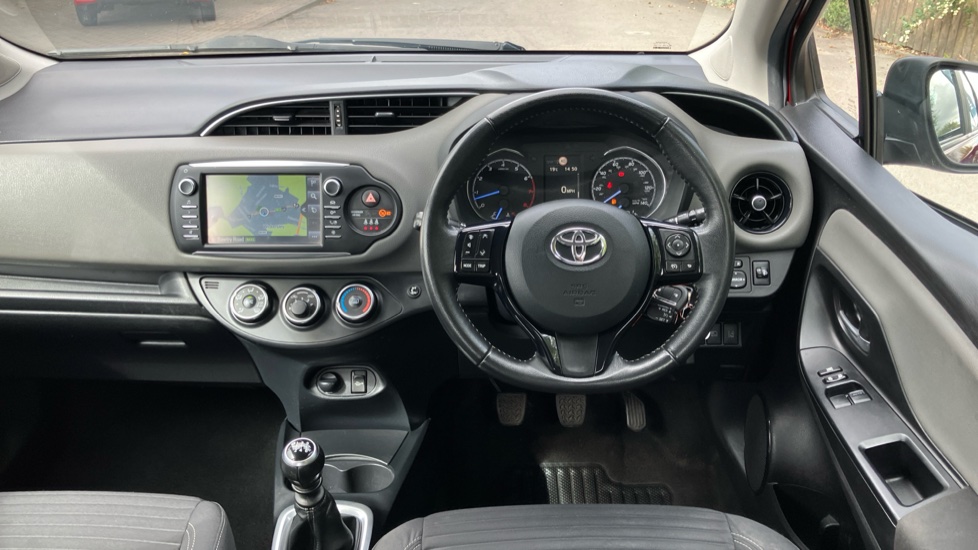 Toyota Yaris 1.5 VVT-i Icon Tech 5dr Petrol Hatchback - Image 7