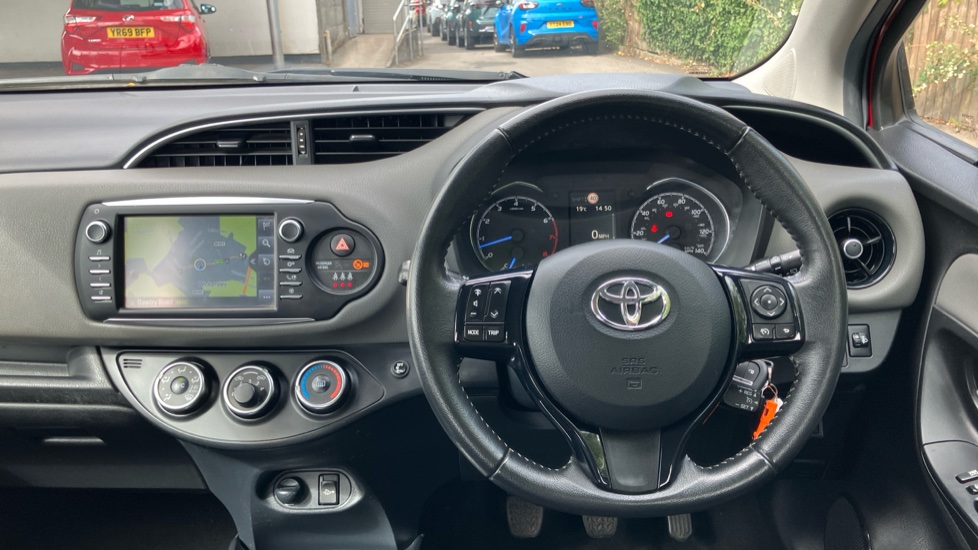Toyota Yaris 1.5 VVT-i Icon Tech 5dr Petrol Hatchback - Image 10