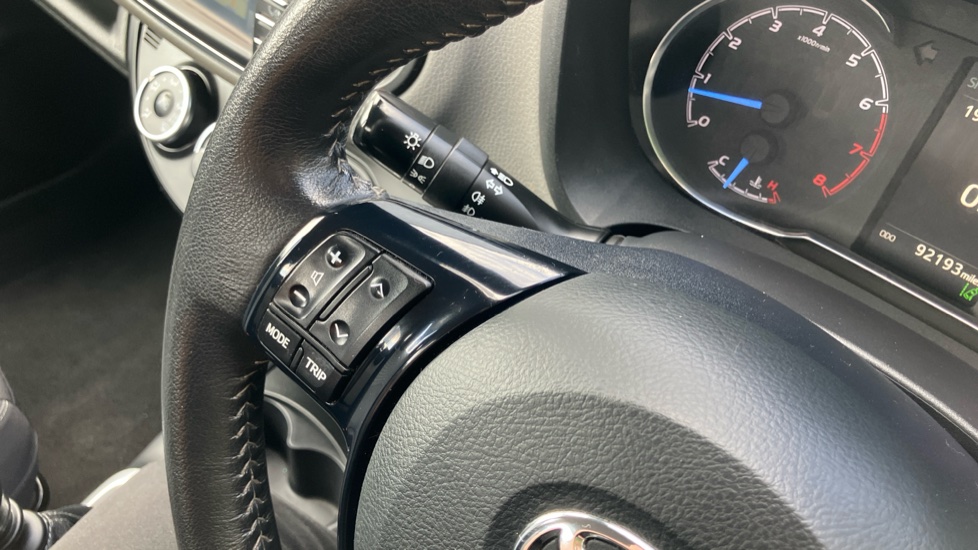 Toyota Yaris 1.5 VVT-i Icon Tech 5dr Petrol Hatchback - Image 33