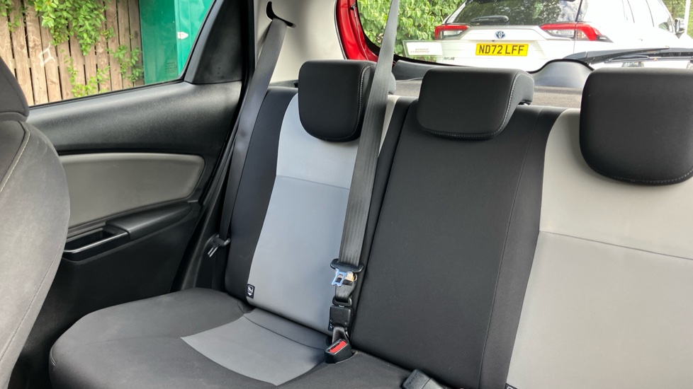 Toyota Yaris 1.5 VVT-i Icon Tech 5dr Petrol Hatchback - Image 36
