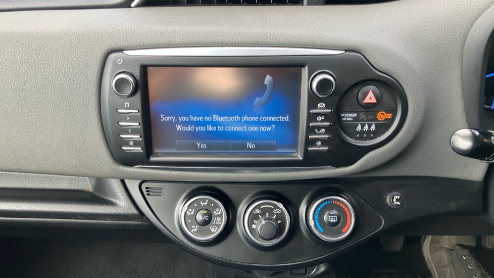 Toyota Yaris 1.5 VVT-i Icon Tech 5dr Petrol Hatchback - Image 38
