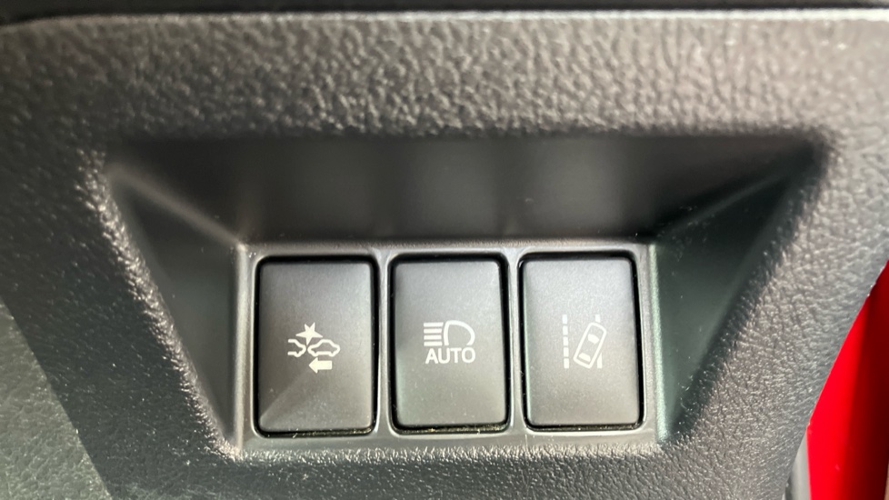 Toyota Yaris 1.5 VVT-i Icon Tech 5dr Petrol Hatchback - Image 42