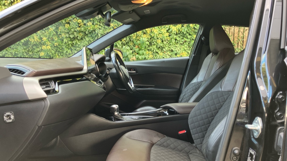 Toyota C-HR 1.8 Hybrid Excel 5dr CVT Hybrid Hatchback - Image 5