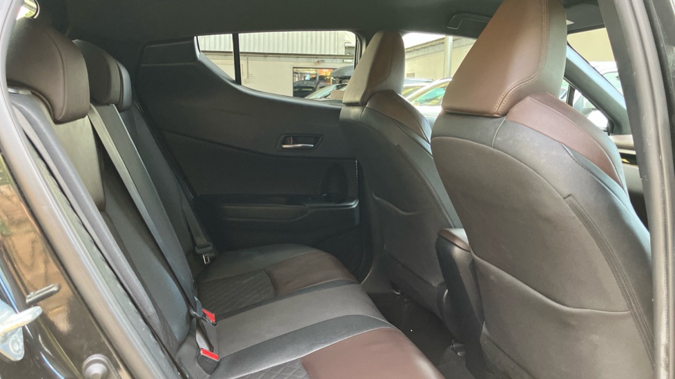 Toyota C-HR 1.8 Hybrid Excel 5dr CVT Hybrid Hatchback - Image 8