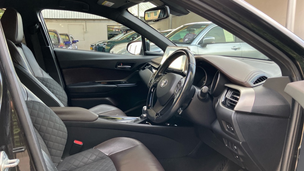 Toyota C-HR 1.8 Hybrid Excel 5dr CVT Hybrid Hatchback - Image 12