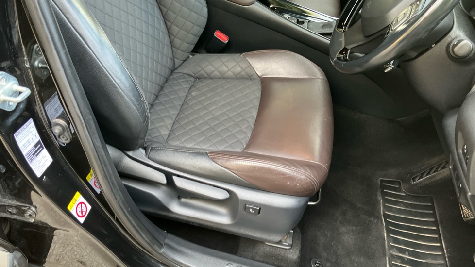 Toyota C-HR 1.8 Hybrid Excel 5dr CVT Hybrid Hatchback - Image 17
