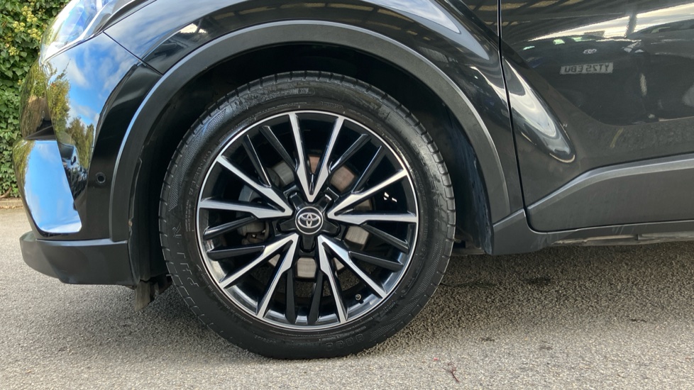 Toyota C-HR 1.8 Hybrid Excel 5dr CVT Hybrid Hatchback - Image 25