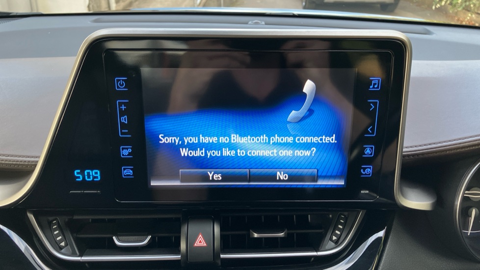 Toyota C-HR 1.8 Hybrid Excel 5dr CVT Hybrid Hatchback - Image 39