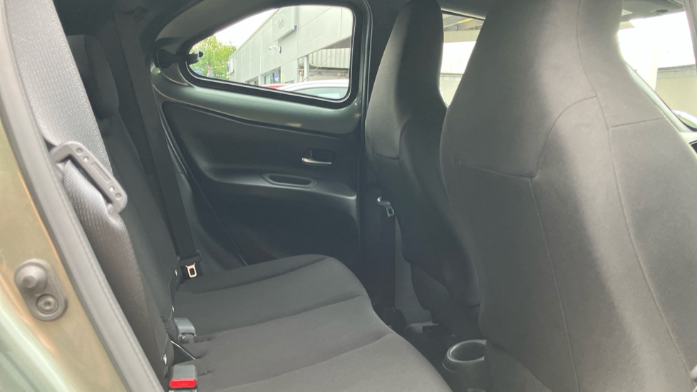Toyota Aygo X 1.0 VVT-i Air Edition 5dr Petrol Hatchback - Image 8