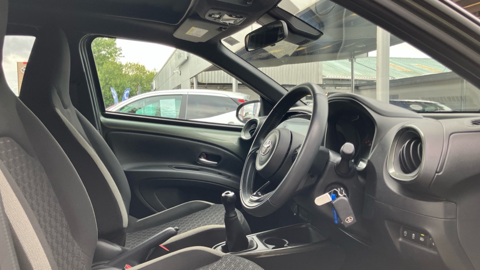Toyota Aygo X 1.0 VVT-i Air Edition 5dr Petrol Hatchback - Image 12