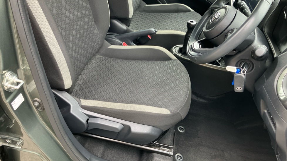 Toyota Aygo X 1.0 VVT-i Air Edition 5dr Petrol Hatchback - Image 17