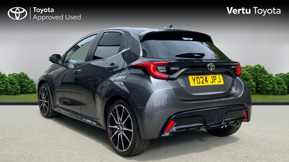Toyota Yaris 1.5 Hybrid 130 GR Sport 5dr CVT Hybrid Hatchback - Image 4