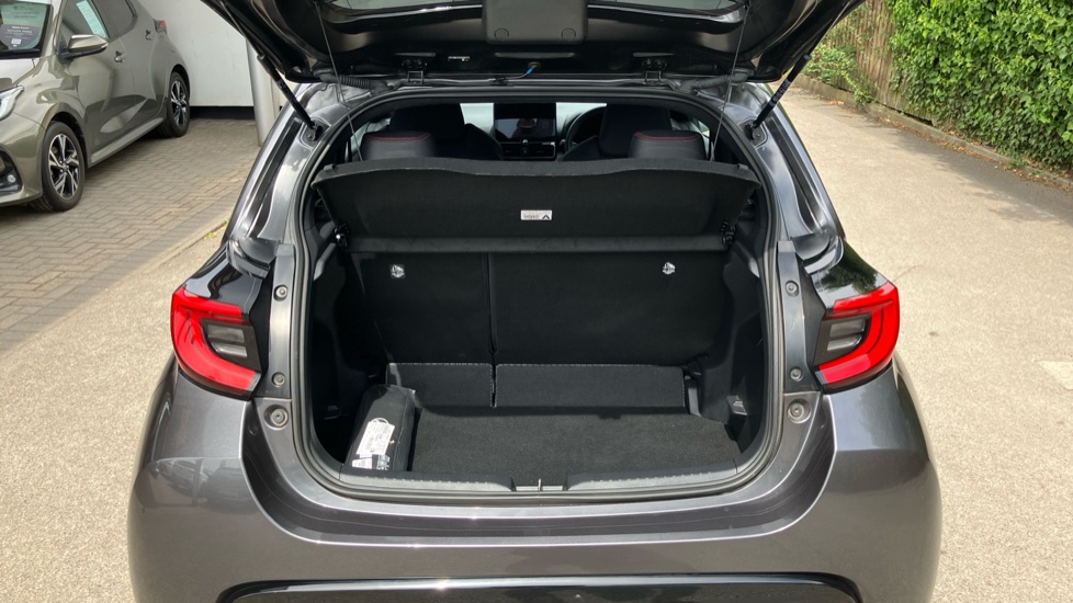 Toyota Yaris 1.5 Hybrid 130 GR Sport 5dr CVT Hybrid Hatchback - Image 13