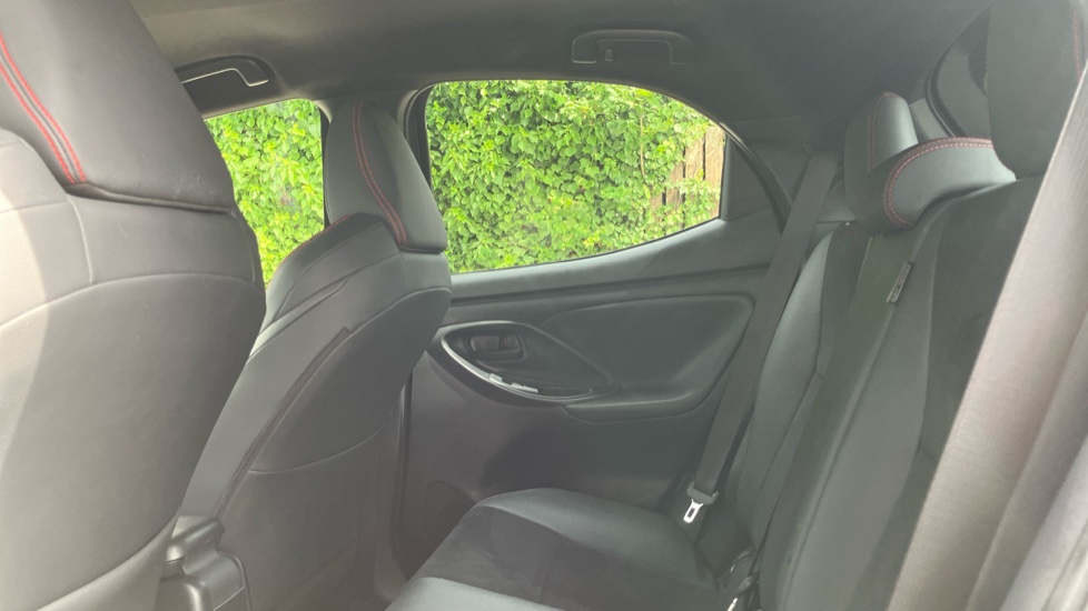 Toyota Yaris 1.5 Hybrid 130 GR Sport 5dr CVT Hybrid Hatchback - Image 15