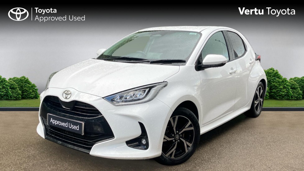 Toyota Yaris 1.5 Hybrid Design 5dr CVT Hybrid Hatchback - Image 3