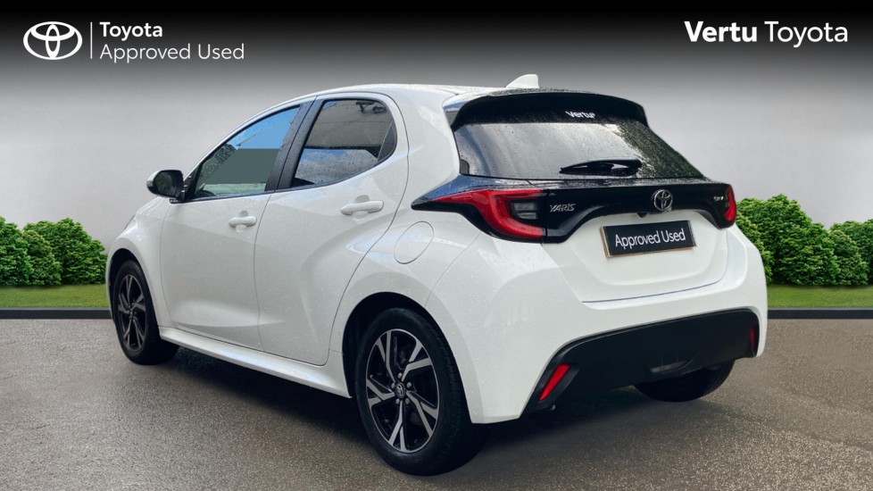Toyota Yaris 1.5 Hybrid Design 5dr CVT Hybrid Hatchback - Image 4