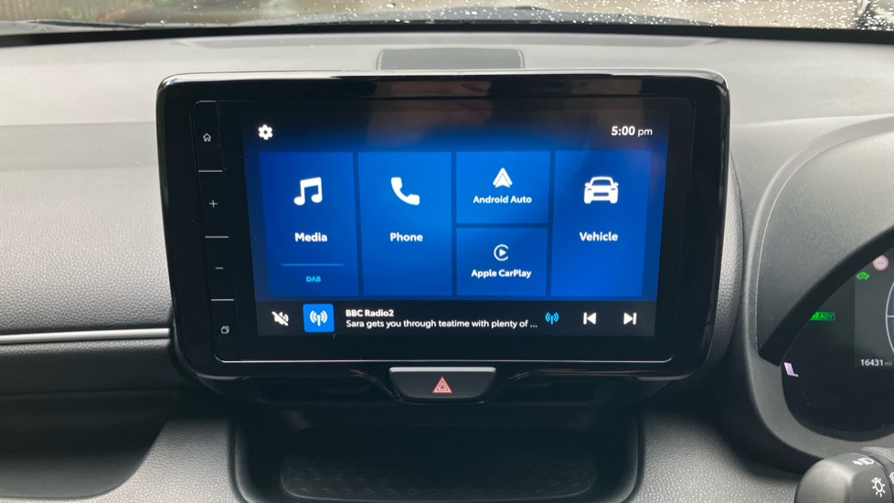 Toyota Yaris 1.5 Hybrid Design 5dr CVT Hybrid Hatchback - Image 9