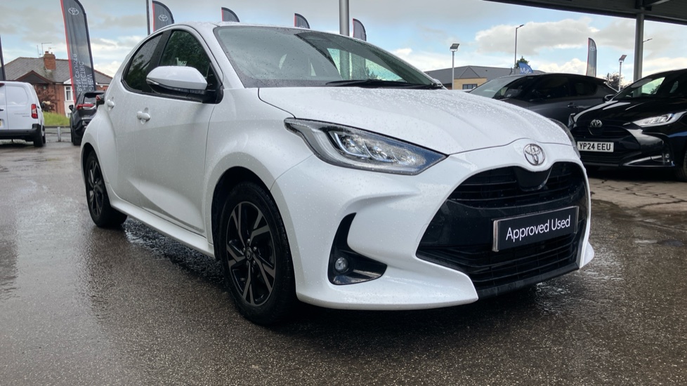 Toyota Yaris 1.5 Hybrid Design 5dr CVT Hybrid Hatchback - Image 20