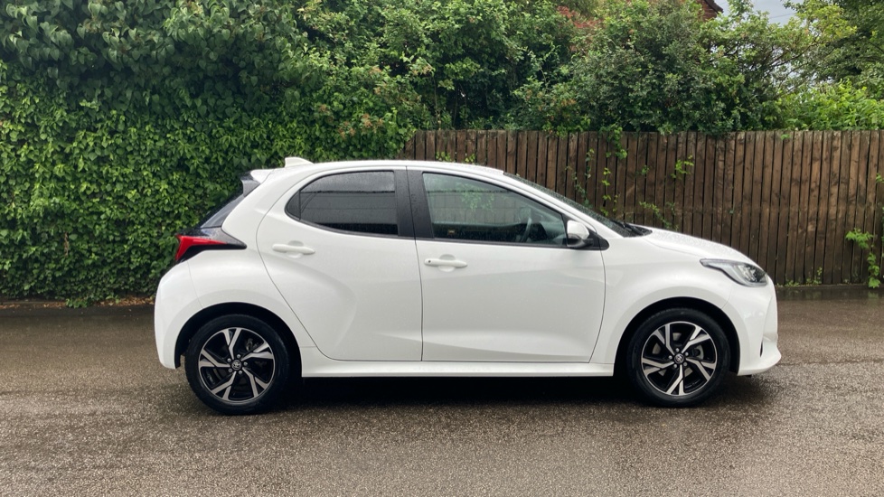 Toyota Yaris 1.5 Hybrid Design 5dr CVT Hybrid Hatchback - Image 23
