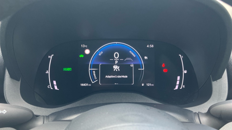 Toyota Yaris 1.5 Hybrid Design 5dr CVT Hybrid Hatchback - Image 42