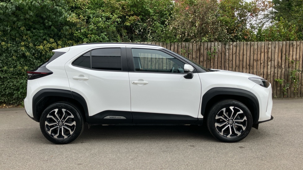 Toyota Yaris Cross 1.5 Hybrid Design 5dr CVT Hybrid Estate - Image 23