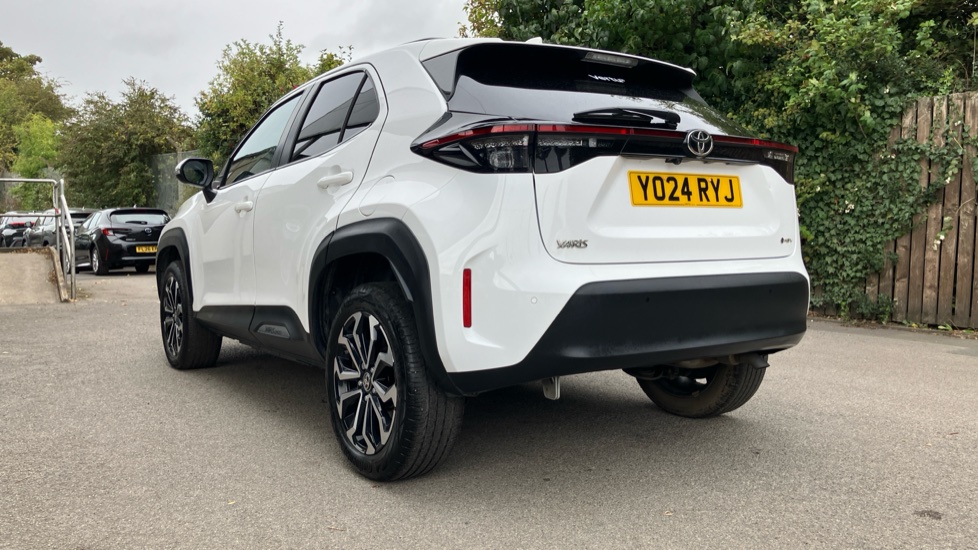 Toyota Yaris Cross 1.5 Hybrid Design 5dr CVT Hybrid Estate - Image 32