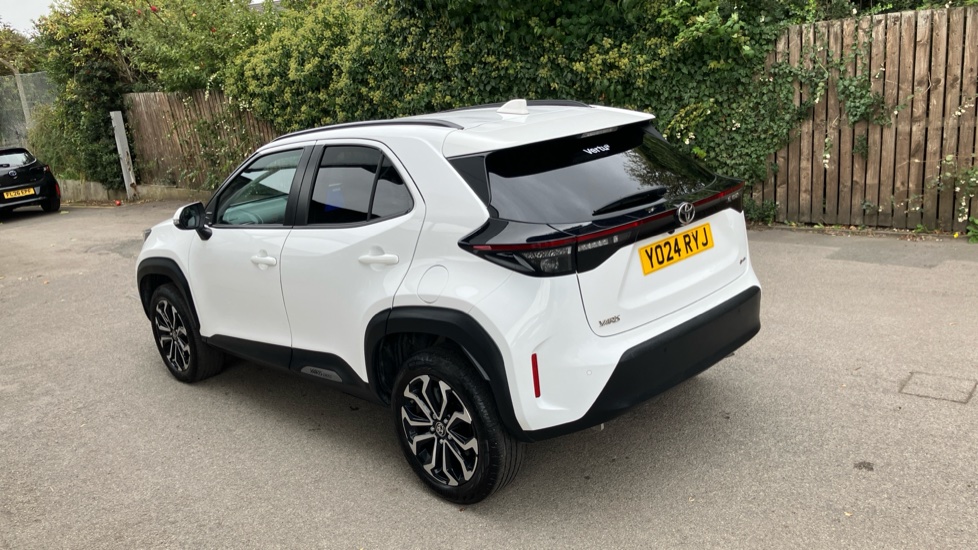 Toyota Yaris Cross 1.5 Hybrid Design 5dr CVT Hybrid Estate - Image 33