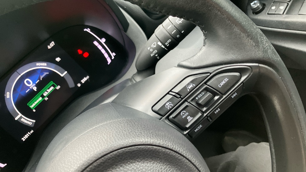 Toyota Yaris Cross 1.5 Hybrid Design 5dr CVT Hybrid Estate - Image 35