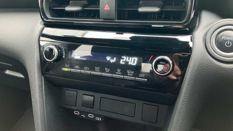 Toyota Yaris Cross 1.5 Hybrid Design 5dr CVT Hybrid Estate - Image 36