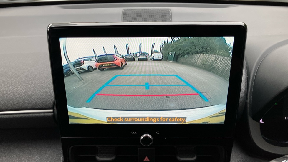 Toyota Yaris Cross 1.5 Hybrid Design 5dr CVT Hybrid Estate - Image 43