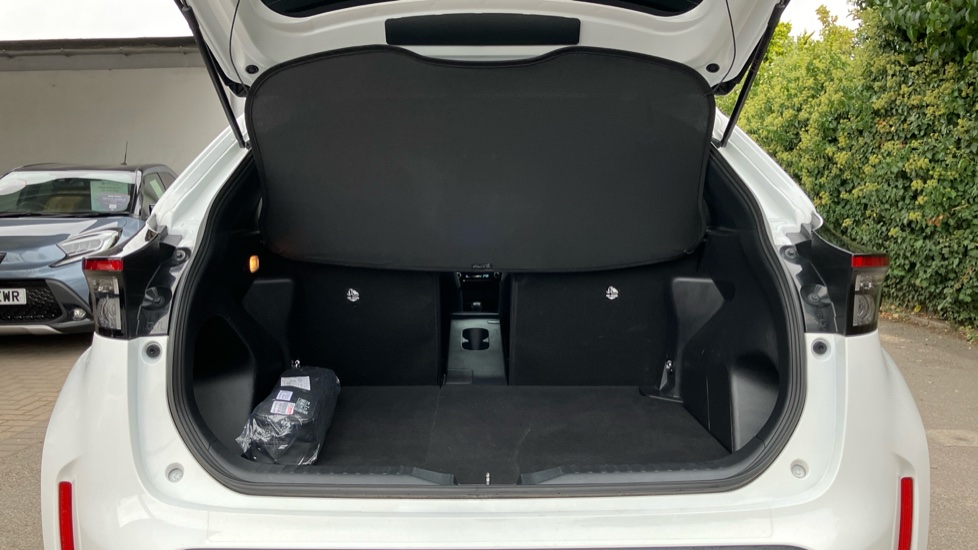 Toyota Yaris Cross 1.5 Hybrid Design 5dr CVT Hybrid Estate - Image 45