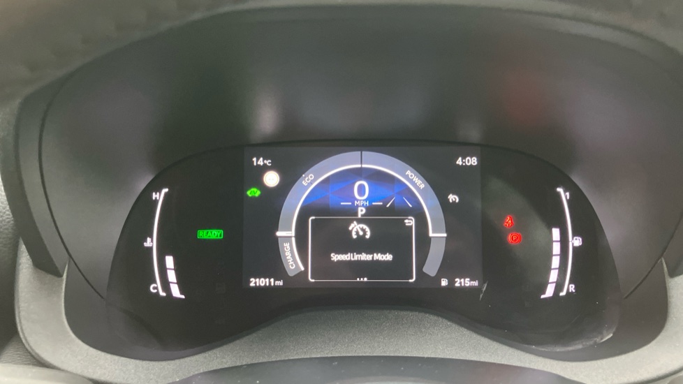 Toyota Yaris Cross 1.5 Hybrid Design 5dr CVT Hybrid Estate - Image 48