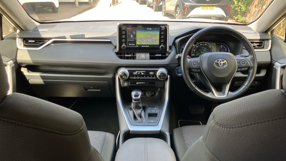 Toyota RAV4 2.5 VVT-i Hybrid Design 5dr CVT 2WD Hybrid Estate - Image 6