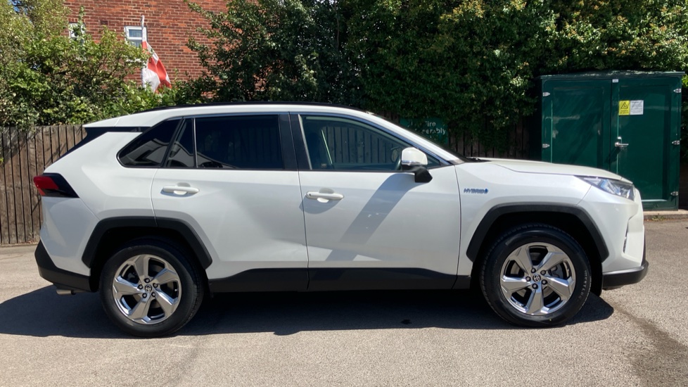 Toyota RAV4 2.5 VVT-i Hybrid Design 5dr CVT 2WD Hybrid Estate - Image 23