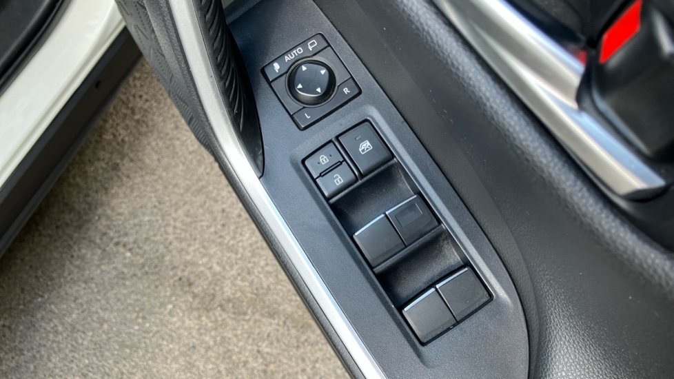 Toyota RAV4 2.5 VVT-i Hybrid Design 5dr CVT 2WD Hybrid Estate - Image 30
