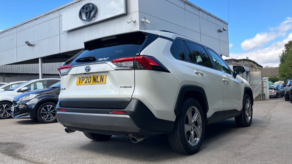 Toyota RAV4 2.5 VVT-i Hybrid Design 5dr CVT 2WD Hybrid Estate - Image 31