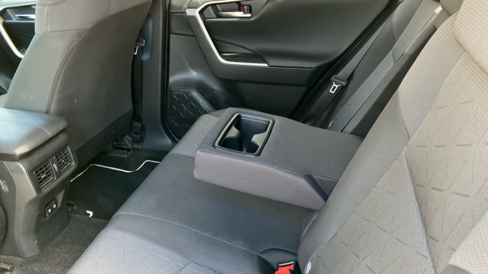 Toyota RAV4 2.5 VVT-i Hybrid Design 5dr CVT 2WD Hybrid Estate - Image 36