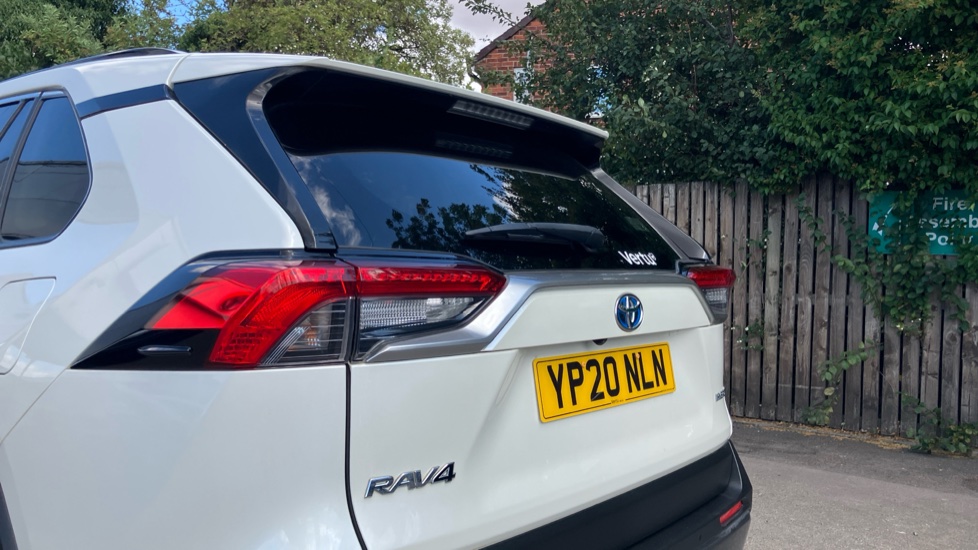 Toyota RAV4 2.5 VVT-i Hybrid Design 5dr CVT 2WD Hybrid Estate - Image 38