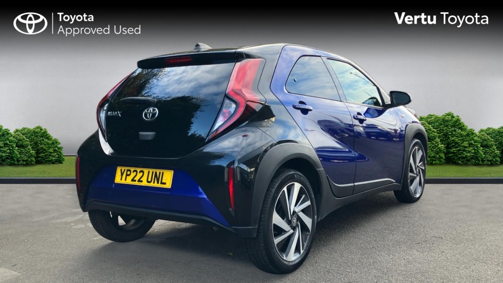 Toyota Aygo X 1.0 VVT-i Edge 5dr Petrol Hatchback - Image 2