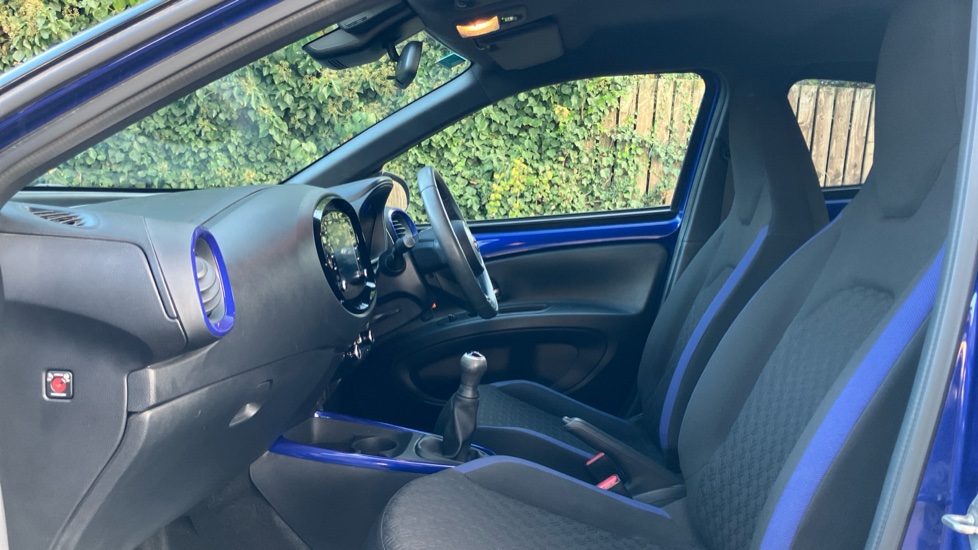 Toyota Aygo X 1.0 VVT-i Edge 5dr Petrol Hatchback - Image 5