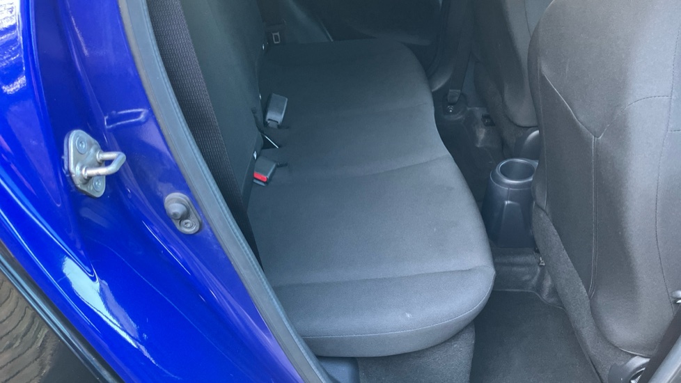 Toyota Aygo X 1.0 VVT-i Edge 5dr Petrol Hatchback - Image 14