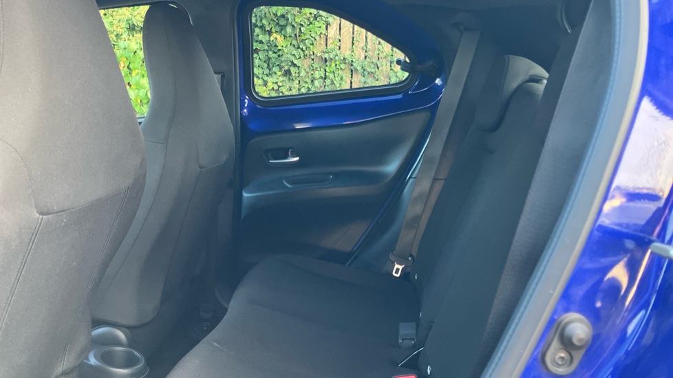 Toyota Aygo X 1.0 VVT-i Edge 5dr Petrol Hatchback - Image 15