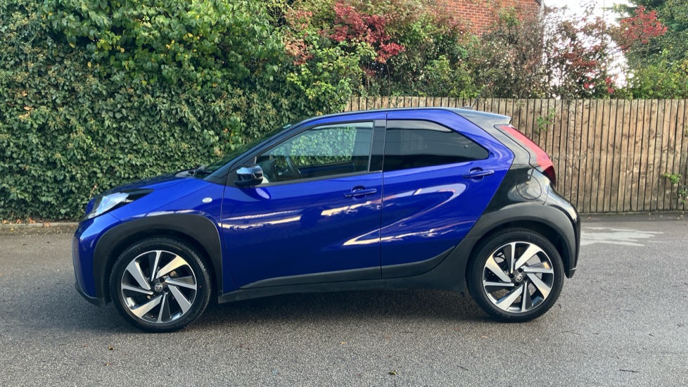Toyota Aygo X 1.0 VVT-i Edge 5dr Petrol Hatchback - Image 24