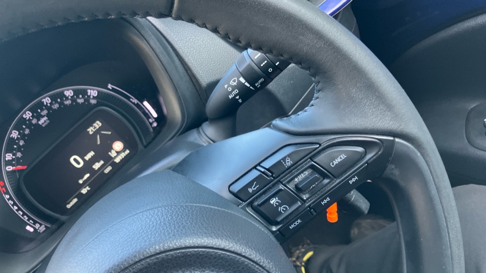 Toyota Aygo X 1.0 VVT-i Edge 5dr Petrol Hatchback - Image 33
