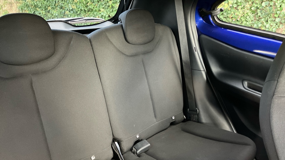 Toyota Aygo X 1.0 VVT-i Edge 5dr Petrol Hatchback - Image 35