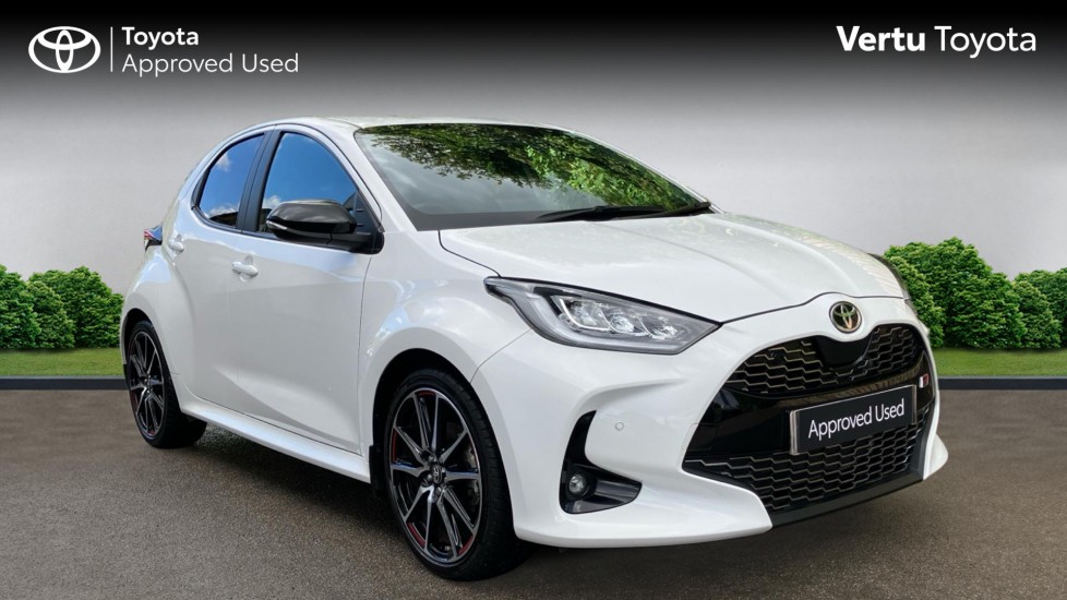 Toyota Yaris 1.5 Hybrid GR Sport 5dr CVT Hybrid Hatchback - Image 1