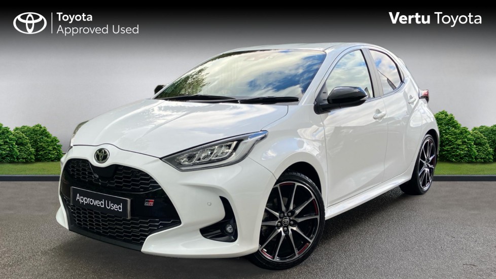 Toyota Yaris 1.5 Hybrid GR Sport 5dr CVT Hybrid Hatchback - Image 3