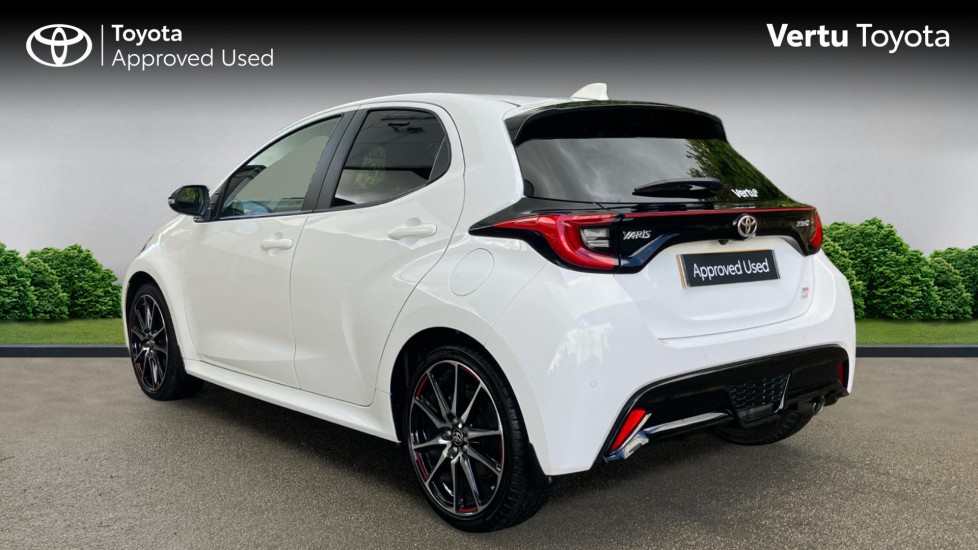 Toyota Yaris 1.5 Hybrid GR Sport 5dr CVT Hybrid Hatchback - Image 4
